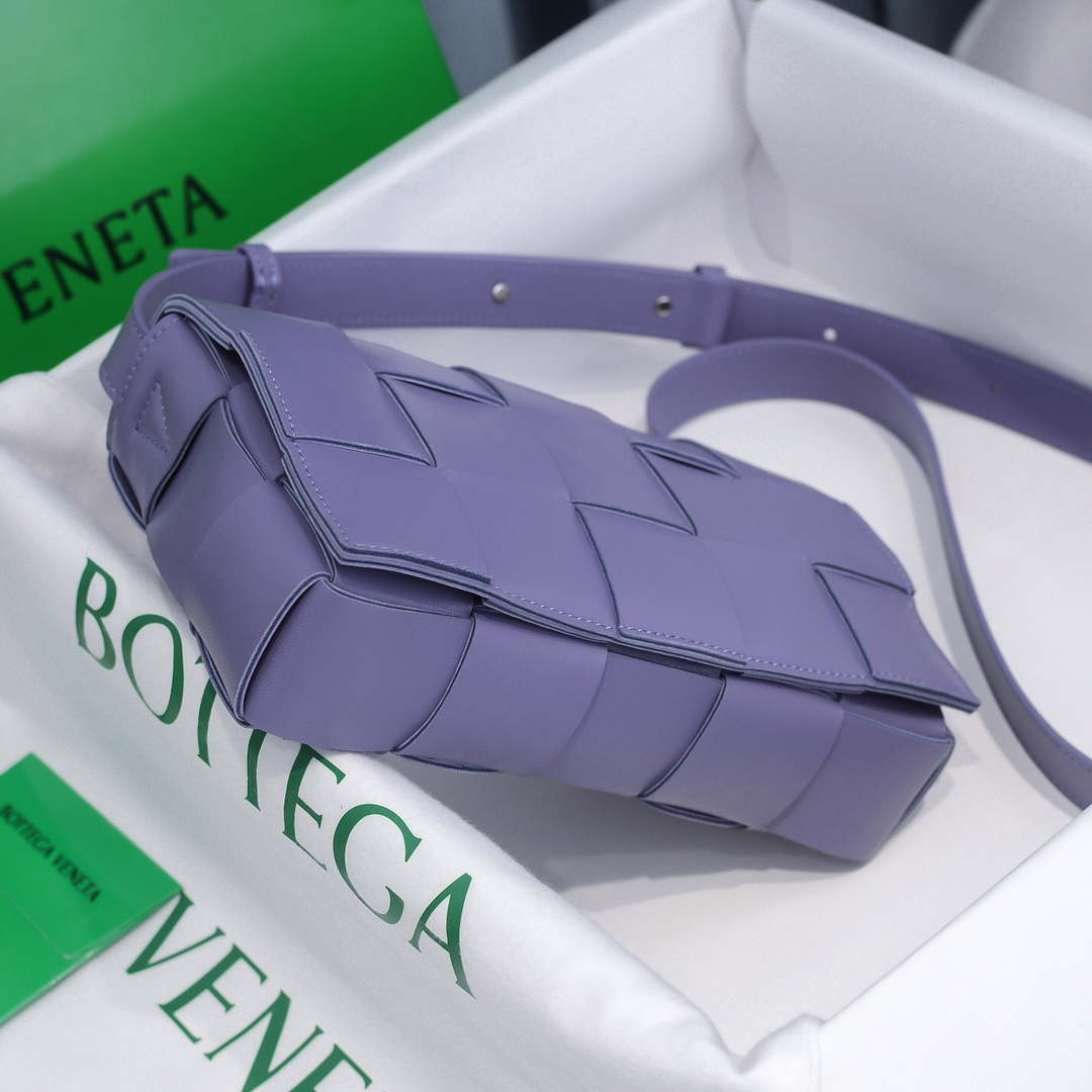 Bottega Veneta BV 578004 Cassette Cross-body bag soft lambskin leather BV89901 | bottega veneta bv 578004 cassette cross body bag soft lambskin leather 003