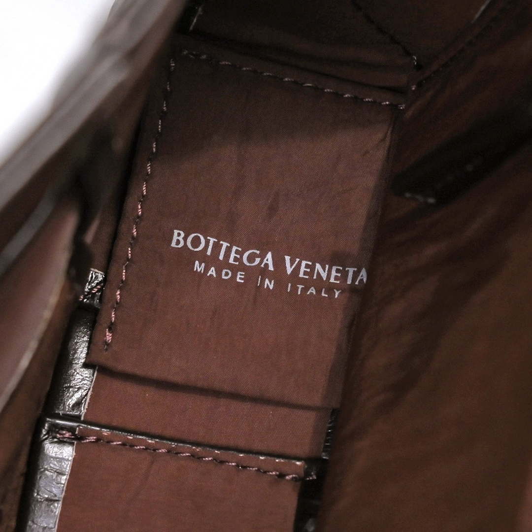 Bottega Veneta BV 578004 Cassette Cross-body bag soft lambskin leather BV89910 | bottega veneta bv 578004 cassette cross body bag soft lambskin leather 079