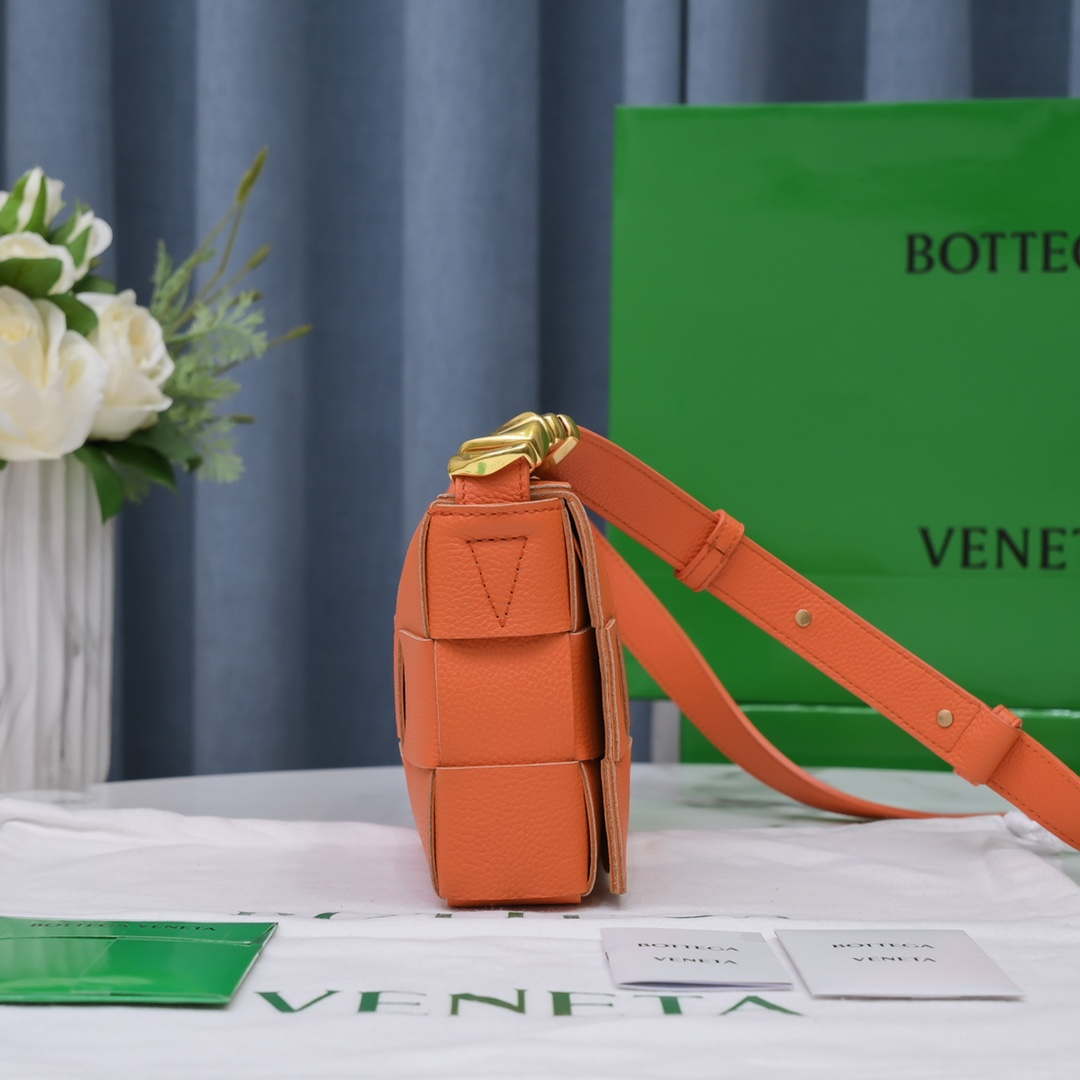 Bottega Veneta BV 666870 Cassette Intreccio grained leather cross-body bag Orange | bottega veneta bv 666870 cassette intreccio grained leather cross body bag orange 005