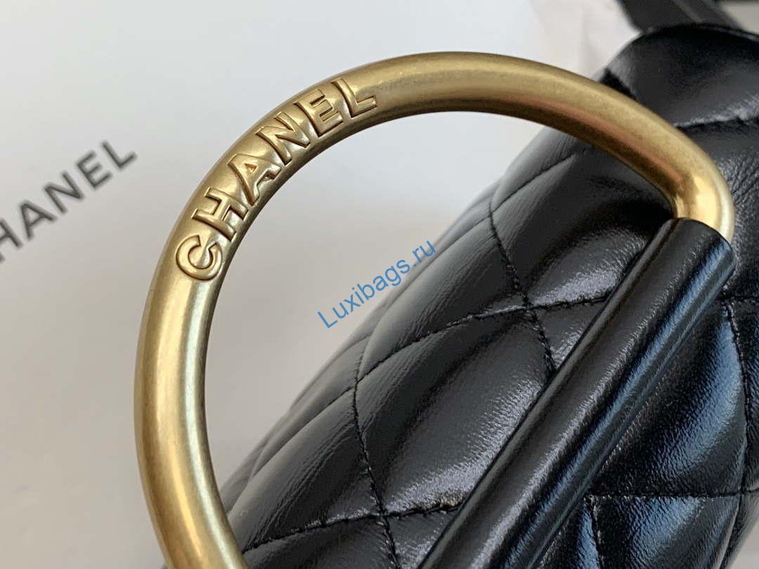 Chanel AP3484 CLUTCH WITH CHAIN Shiny Lambskin & Gold-Tone Metal | chanel a99288 clutch with chain shiny lambskin gold tone metal 004