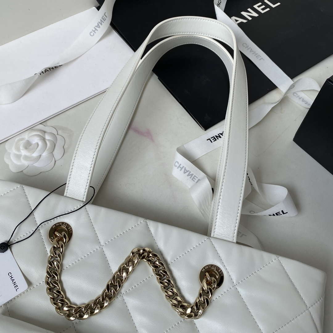 Chanel AS4359 Shopping Bag Shiny Lambskin Gold Metal White | chanel as4359 shopping bag shiny lambskin gold metal white 003