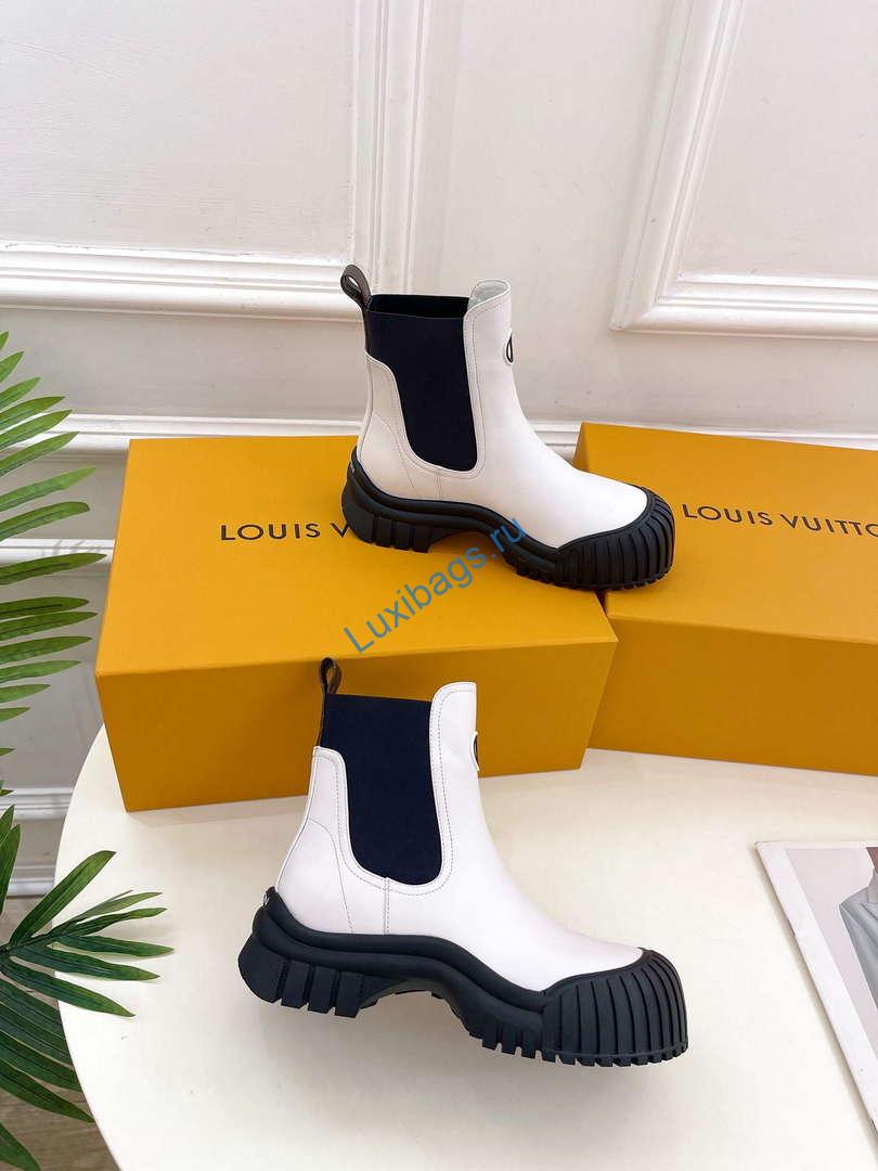 LV 1ABUJA Louis Vuitton Women's Ruby Flat Ankle Boot L75234 | lv 1abuja louis vuitton womens ruby flat ankle boot l75234 5