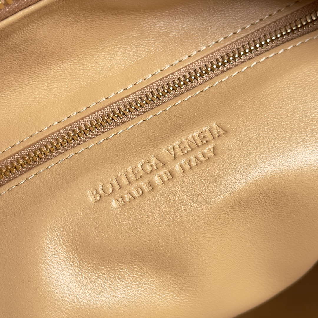 Bottega Veneta BV 600263 Medium Jodie Bag Apricot | bottega veneta bv 600263 medium jodie bag apricot 006
