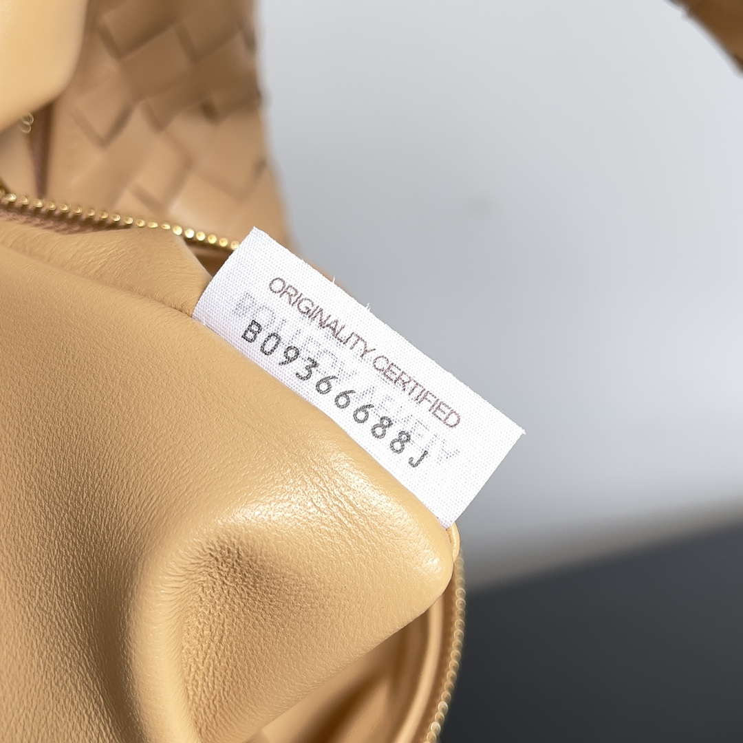 Bottega Veneta BV 600263 Medium Jodie Bag Apricot | bottega veneta bv 600263 medium jodie bag apricot 007