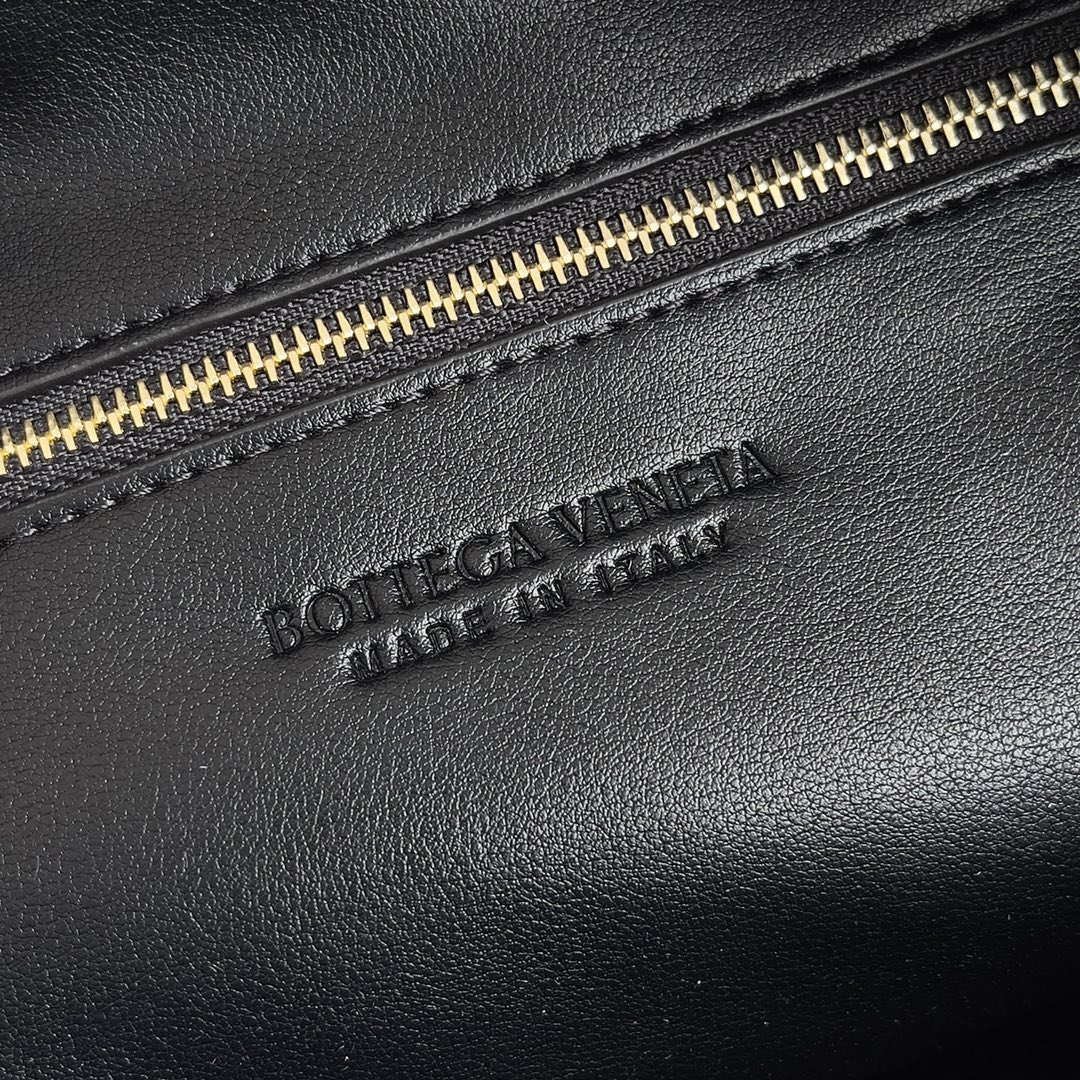 Bottega Veneta BV 600263 Medium Jodie Bag Black | bottega veneta bv 600263 medium jodie bag black 008