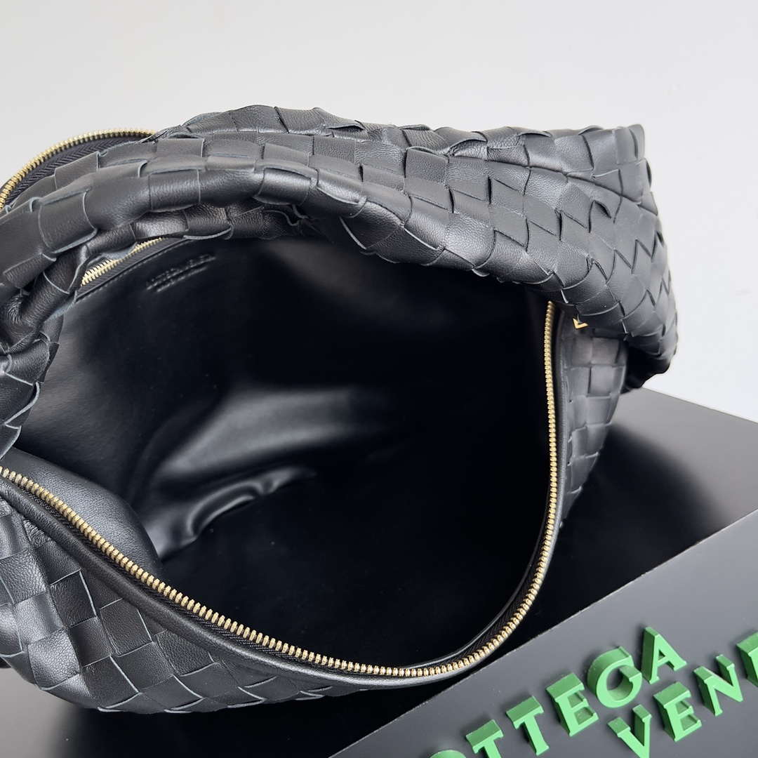 Bottega Veneta BV 600263 Medium Jodie Bag Black | bottega veneta bv 600263 medium jodie bag black 009