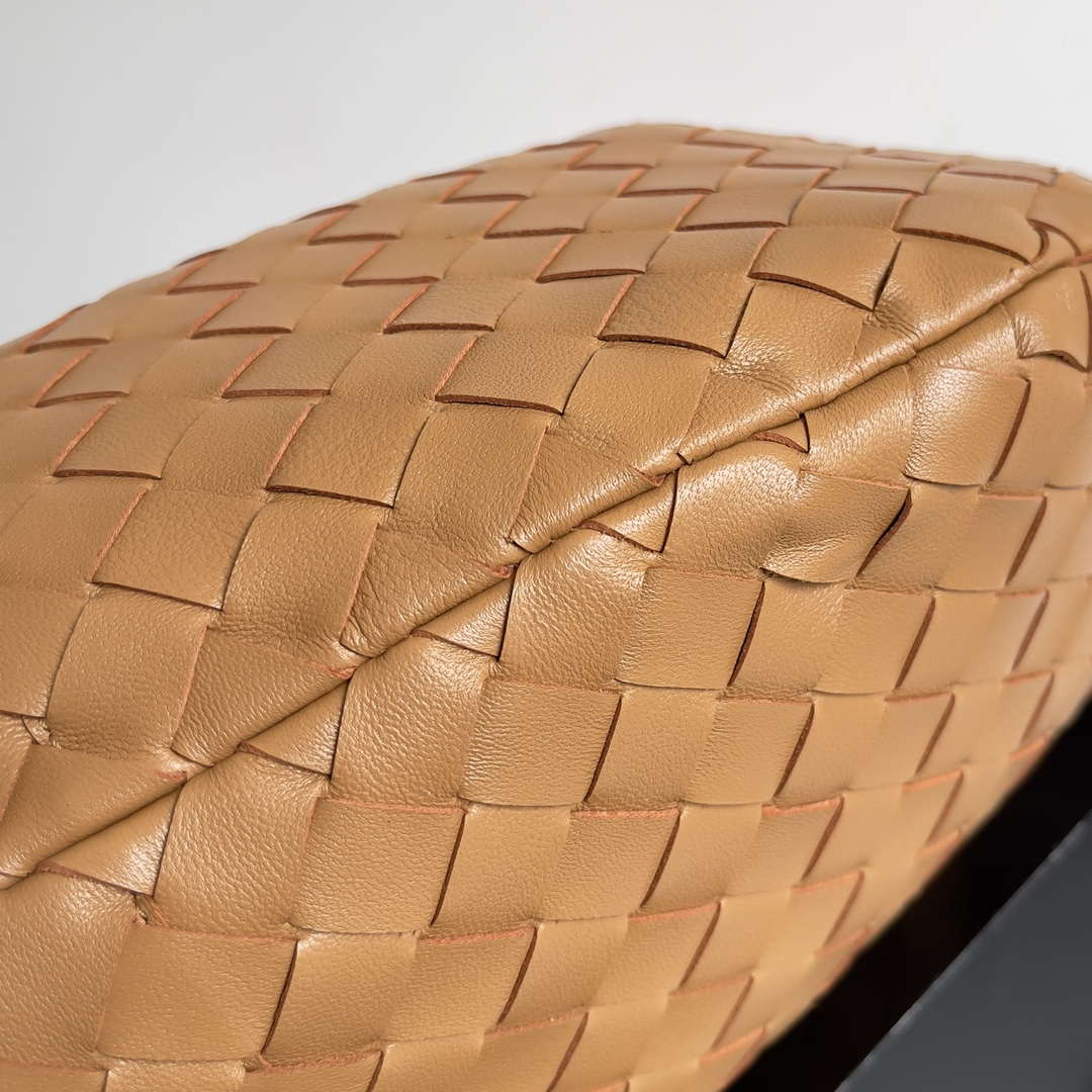 Bottega Veneta BV 600263 Medium Jodie Bag Camel | bottega veneta bv 600263 medium jodie bag camel 003