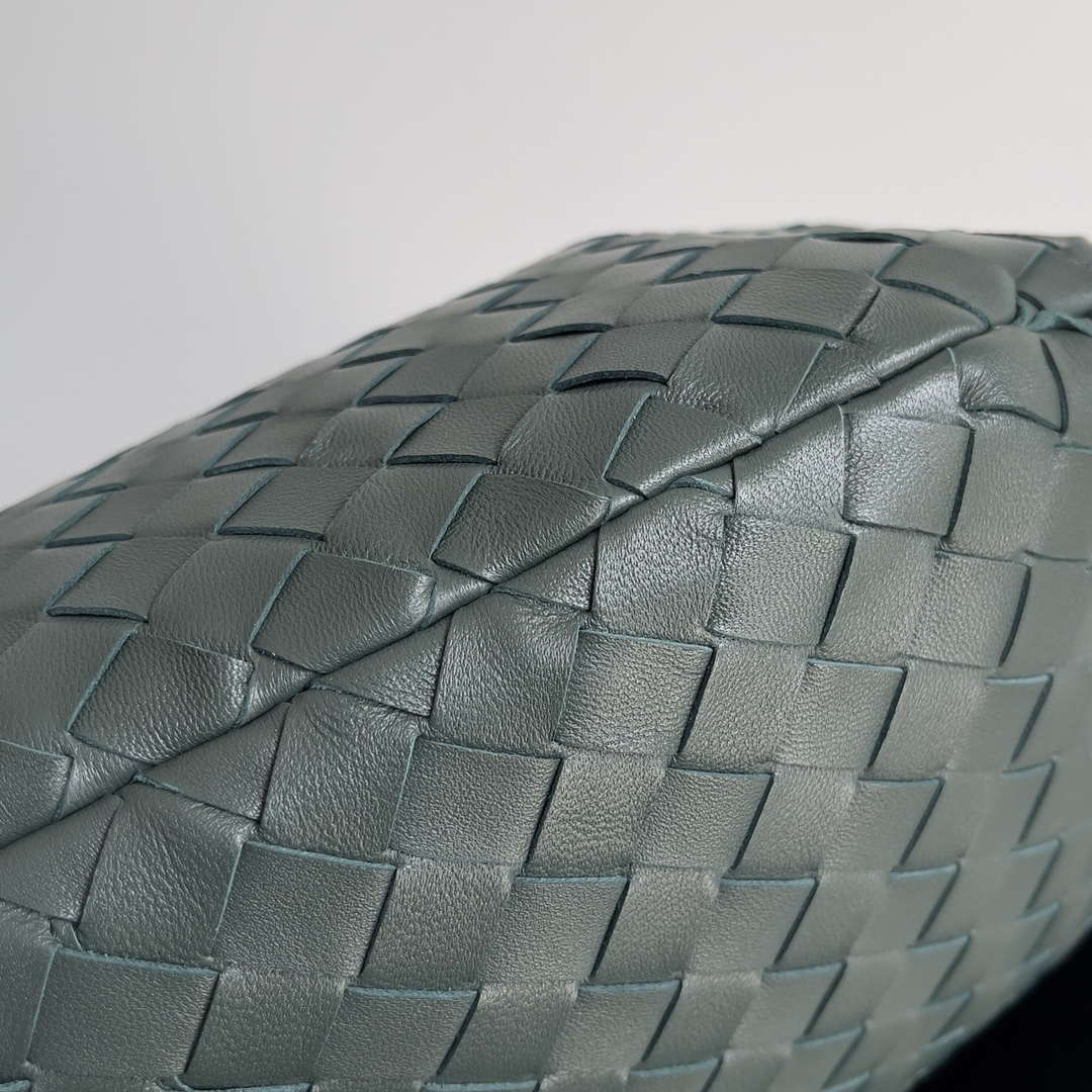 Bottega Veneta BV 600263 Medium Jodie Bag Dark Green | bottega veneta bv 600263 medium jodie bag dark green 003