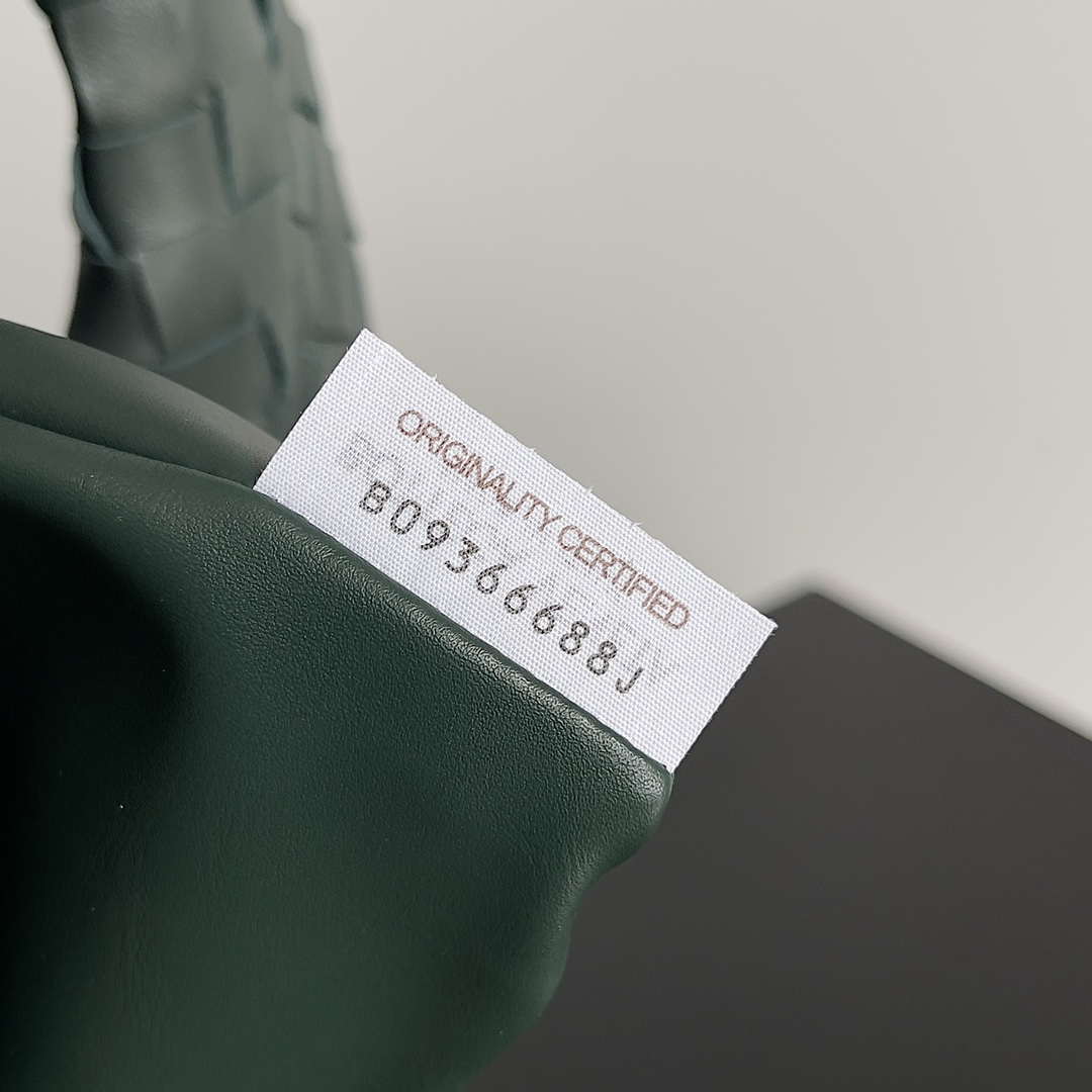 Bottega Veneta BV 600263 Medium Jodie Bag Dark Green | bottega veneta bv 600263 medium jodie bag dark green 009