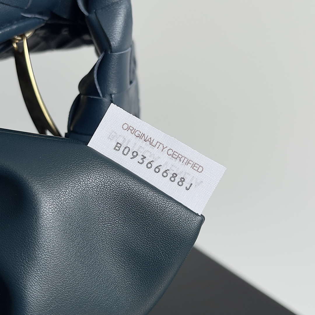 Bottega Veneta BV 600263 Medium Jodie Bag Navy Blue | bottega veneta bv 600263 medium jodie bag navy blue 008