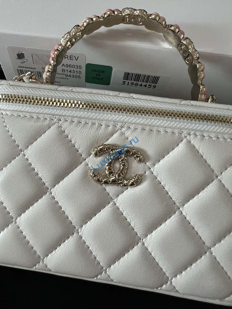 Chanel A96035 CLUTCH Lambskin Vanity Box bag White | chanel a96035 clutch lambskin vanity box bag white 02
