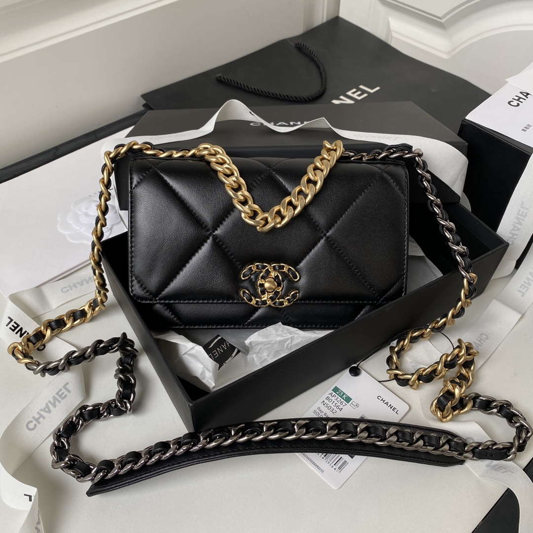 Chanel AP3267 19 Wallet on Chain Woc Shiny Lambskin Black | chanel ap3267 19 wallet on chain woc shiny lambskin black 010