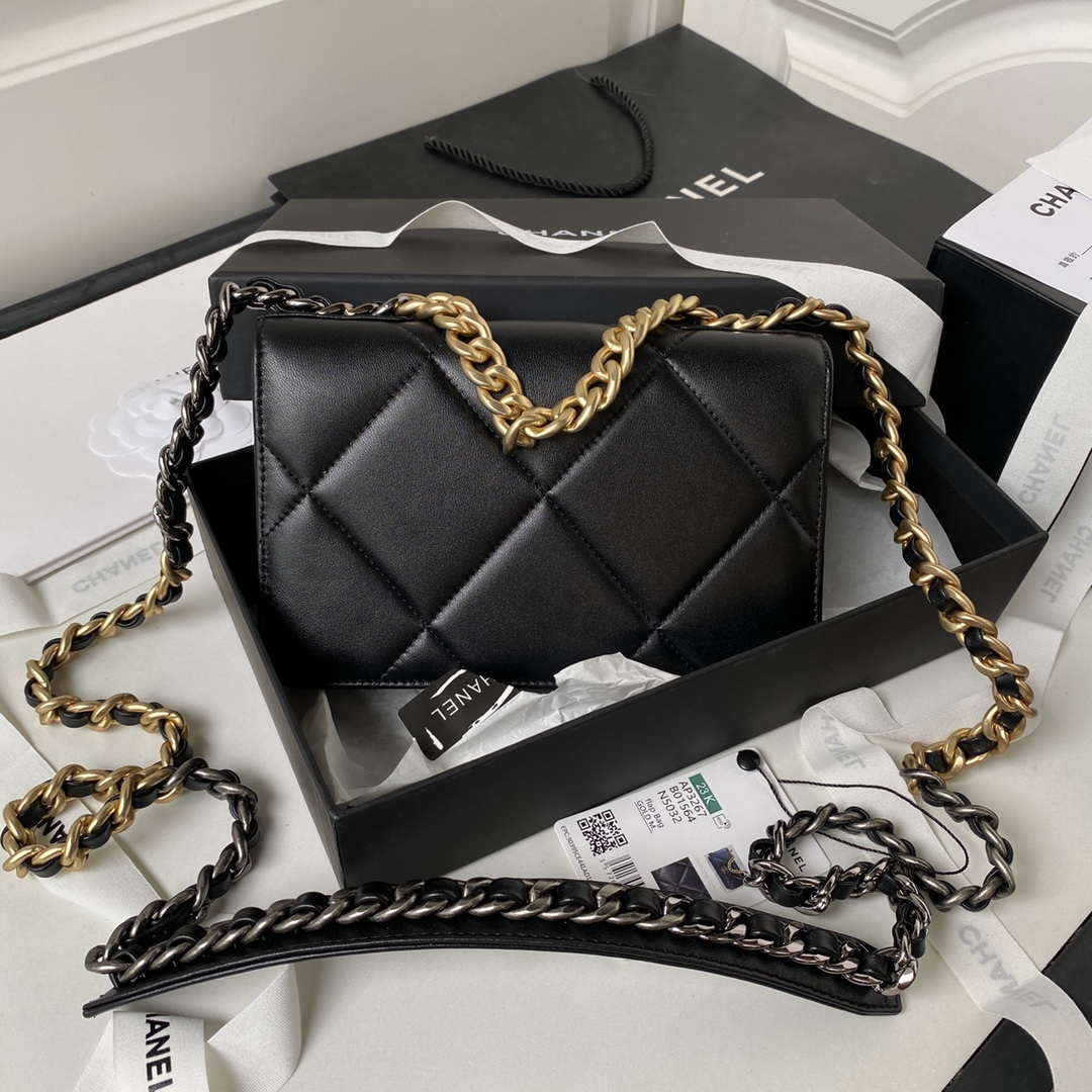 Chanel AP3267 19 Wallet on Chain Woc Shiny Lambskin Black | chanel ap3267 19 wallet on chain woc shiny lambskin black 011