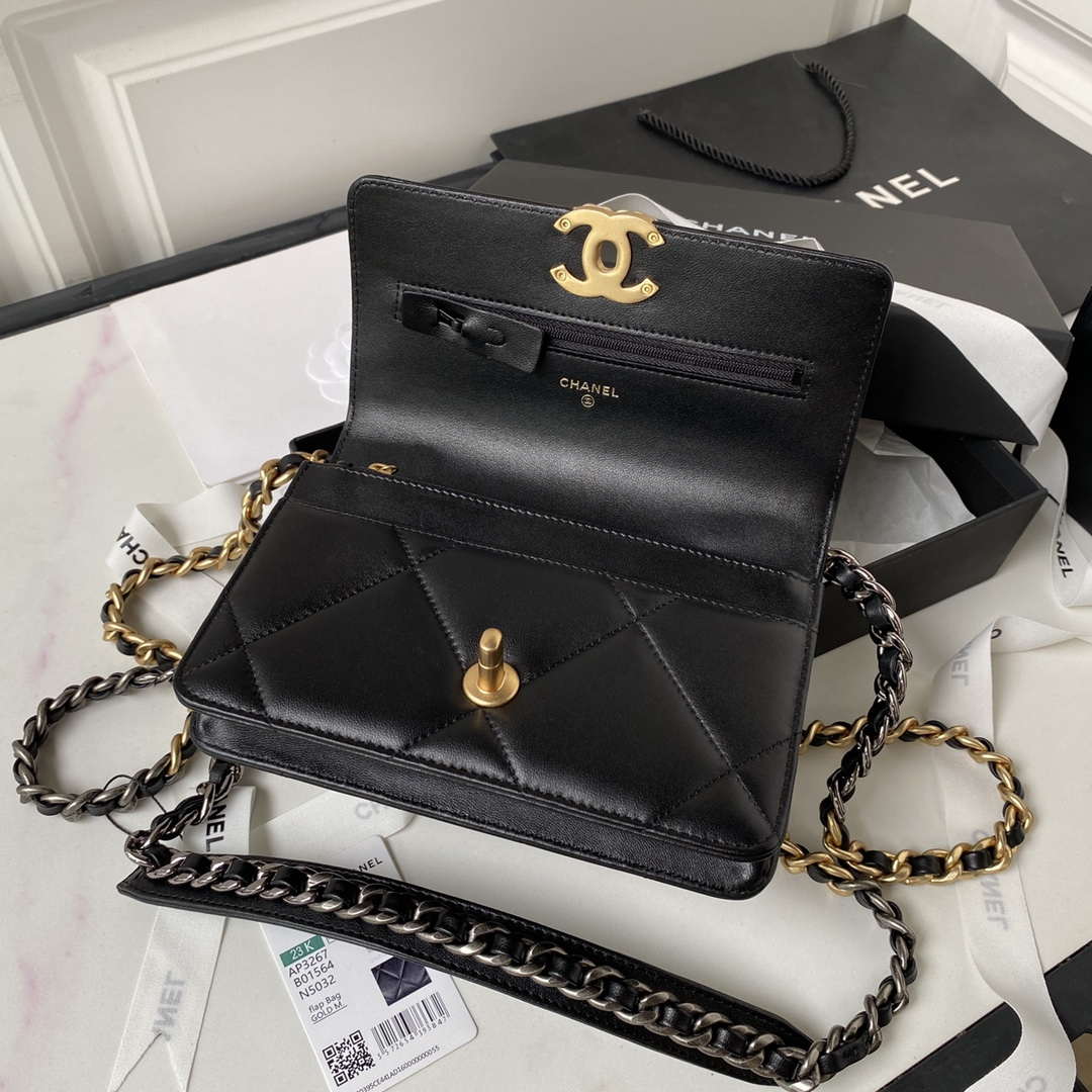 Chanel AP3267 19 Wallet on Chain Woc Shiny Lambskin Black | chanel ap3267 19 wallet on chain woc shiny lambskin black 015