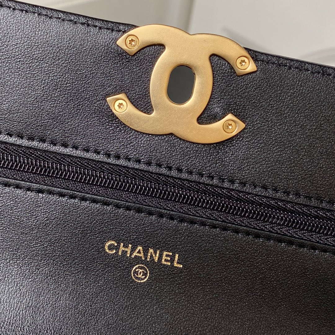 Chanel AP3267 19 Wallet on Chain Woc Shiny Lambskin Black | chanel ap3267 19 wallet on chain woc shiny lambskin black 016