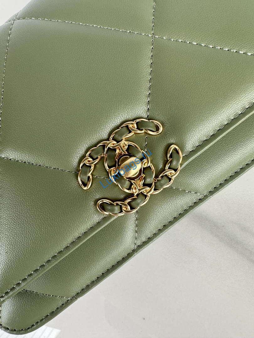 Chanel AP3267 19 Wallet on Chain Woc Shiny Lambskin Green | chanel ap3267 19 wallet on chain woc shiny lambskin green 09