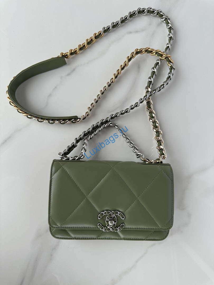 Chanel AP3267 19 Wallet on Chain Woc Shiny Lambskin Green | chanel ap3267 19 wallet on chain woc shiny lambskin green 15