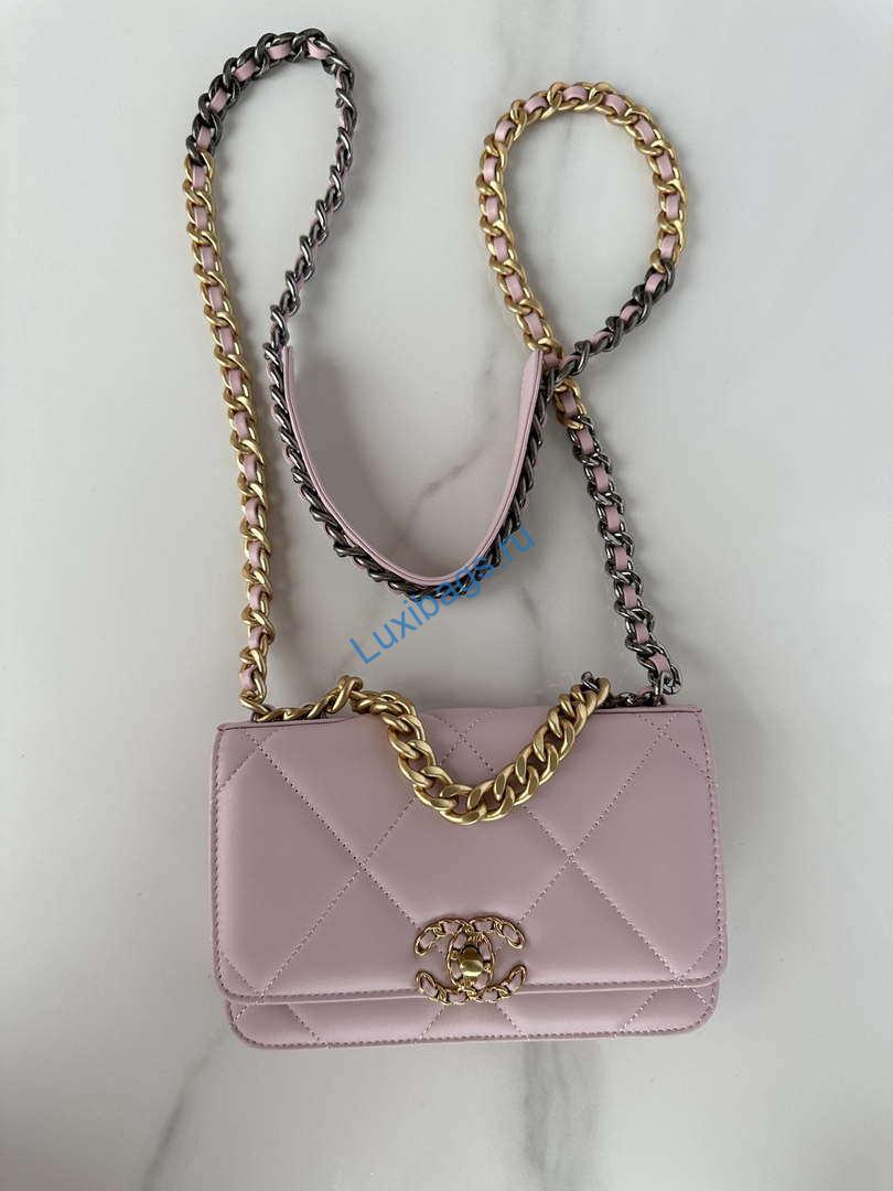 Chanel AP3267 19 Wallet on Chain Woc Shiny Lambskin Pink | chanel ap3267 19 wallet on chain woc shiny lambskin pink 05