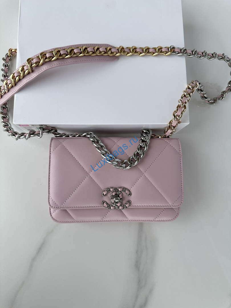 Chanel AP3267 19 Wallet on Chain Woc Shiny Lambskin Pink | chanel ap3267 19 wallet on chain woc shiny lambskin pink 10