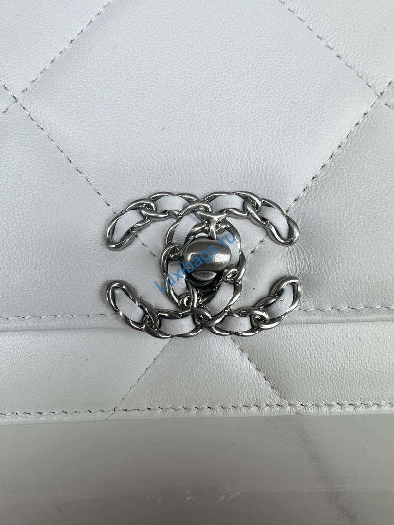Chanel AP3267 19 Wallet on Chain Woc Shiny Lambskin White | chanel ap3267 19 wallet on chain woc shiny lambskin white 13