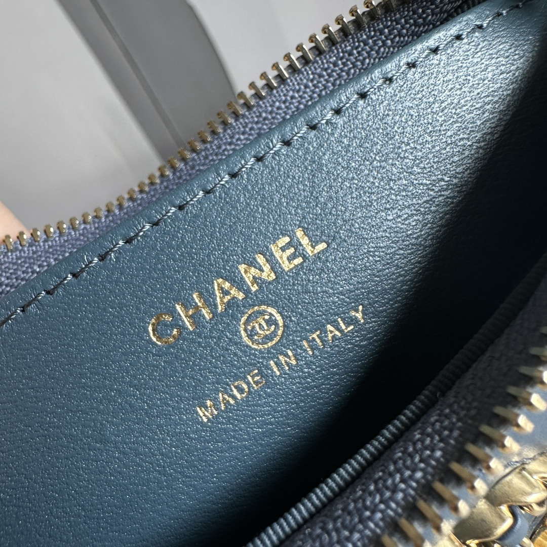 Chanel AP3647 23K Small Hobo Bag Lambskin Gold Metal Navy Blue | chanel ap3647 23k small hobo bag lambskin gold metal navy blue 008