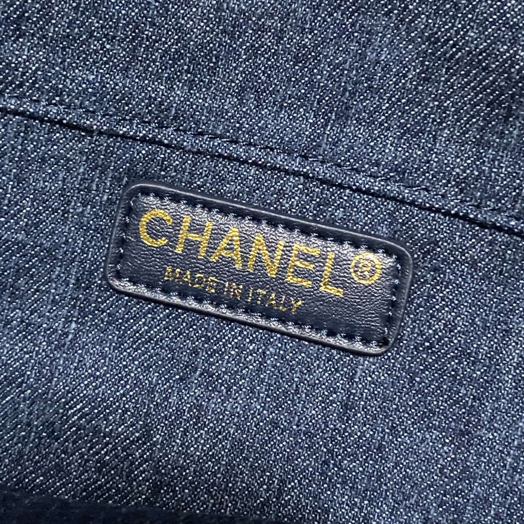 Chanel AS4051 Flap Bag Denim canvas Gold Metal Blue | chanel as4051 flap bag denim gold metal blue 008