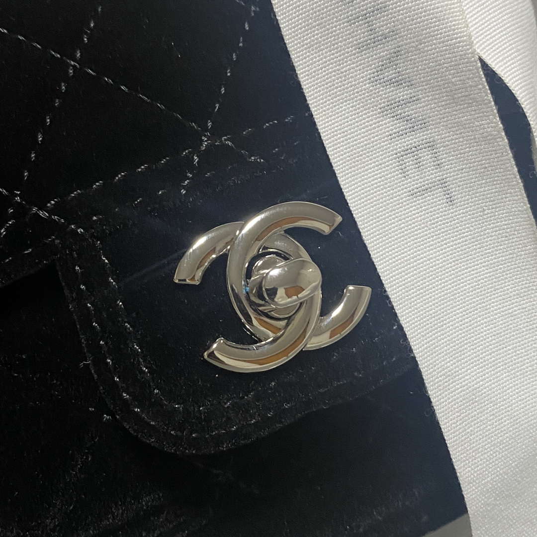Chanel AS4051 Flap Bag Velvet Silver Metal Black | chanel as4051 flap bag velvet silver metal black 004