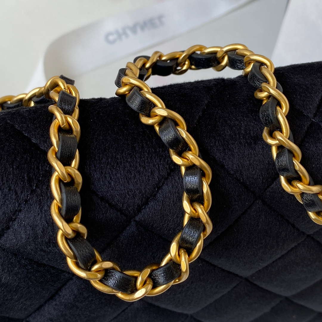 Chanel AP3363 Flap Baguette Bag Velvet Black | hanel ap3363 flap baguette bag velvet black 004