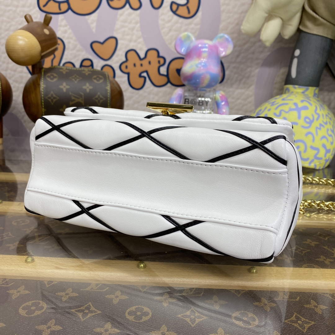 LV M22890 Louis Vuitton GO-14 MM Bag White/Black | lv m22890 louis vuitton go 14 mm bag white black 4
