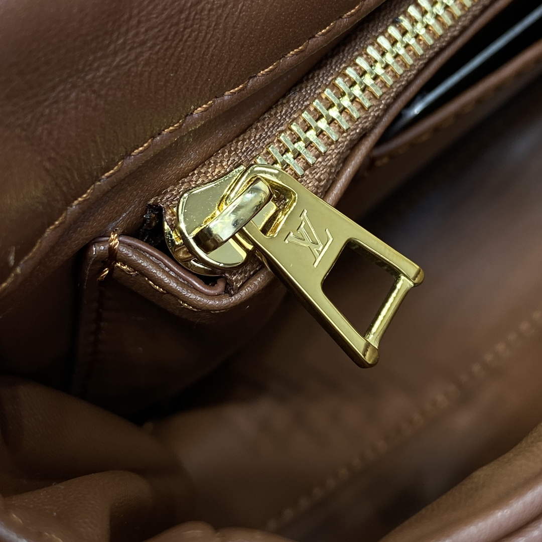 LV M23601 Louis Vuitton GO-14 MM Bag Smoked Tan | lv m23601 louis vuitton go 14 mm bag smoked tan 7
