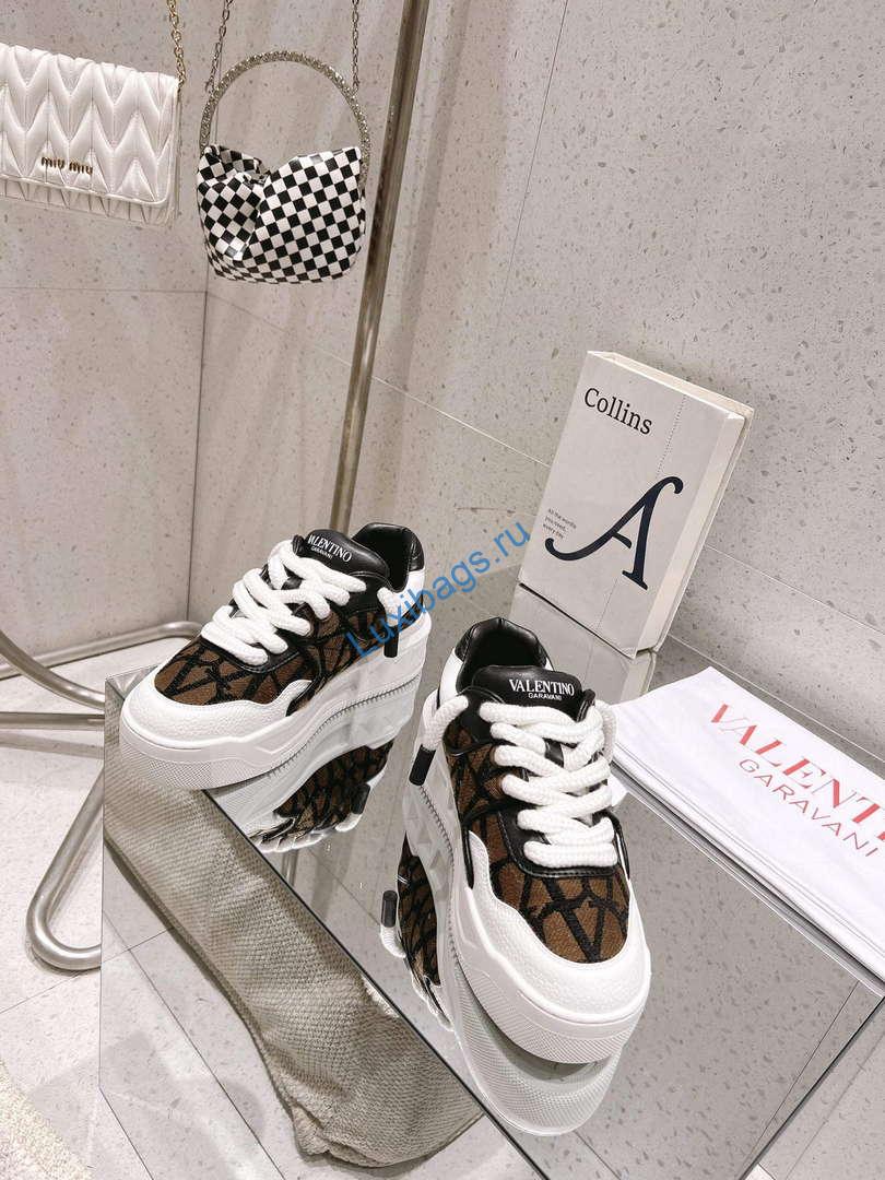 Valentino Women's Men's one Stud XL Trainer in Nappa Leather V54901 | valentino womens mens one stud xl trainer in nappa leather v54901 2