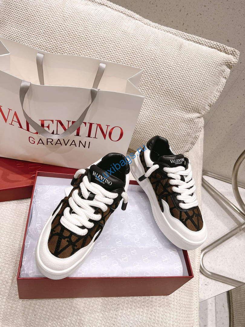 Valentino Women's Men's one Stud XL Trainer in Nappa Leather V54901 | valentino womens mens one stud xl trainer in nappa leather v54901 5