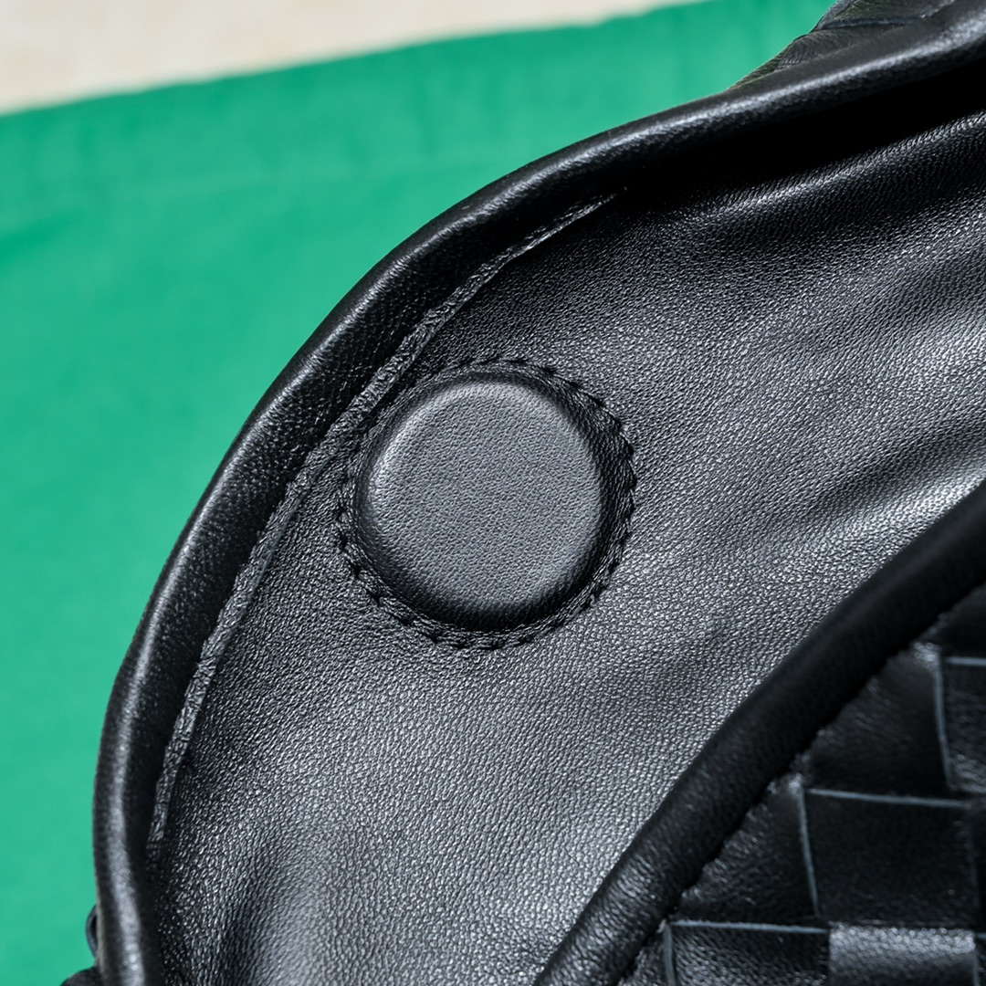Bottega Veneta BV Small Hop oyster 763966 Bag Black | bottega veneta bv small hop oyster 763966 bag black 007