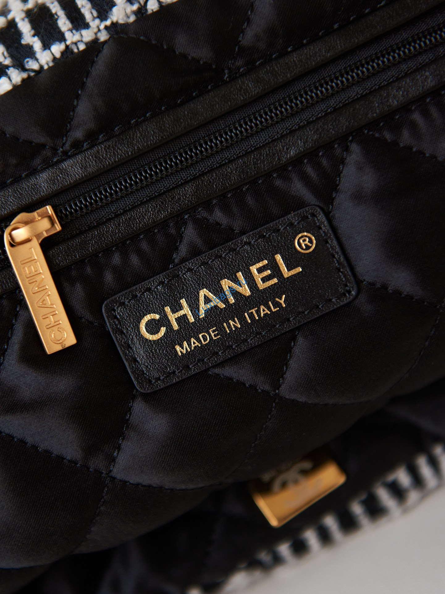 Chanel 22 AS3260 Small Handbag Velvet White &Black Gold | chanel 22 as3260 small handbag velvet white black gold 008