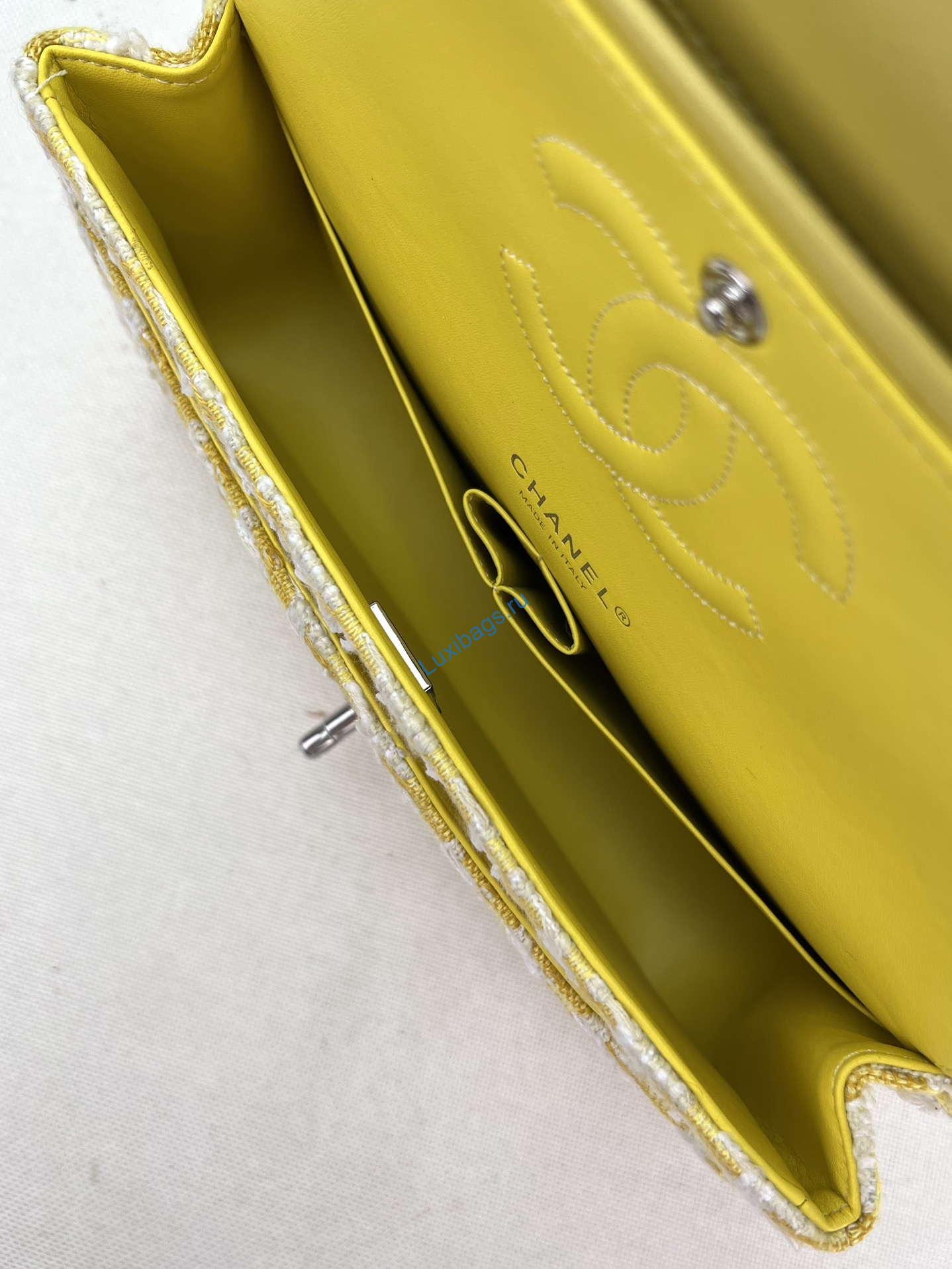 chanel a01112 flap classic handbag woolen & silver-tone metal yellow 6 Chanel A01112 Flap Classic Handbag Woolen & Silver-Tone Metal Yellow | chanel a01112 flap classic handbag woolen gold tone metal yellow 007