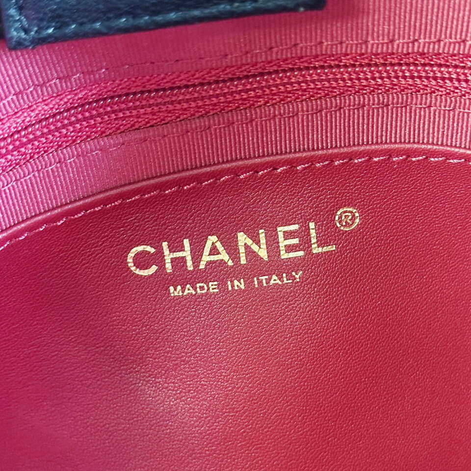 Chanel AS2120 small Shopping Bag Lambskin Black | chanel as2120 small shopping bag lambskin black 008