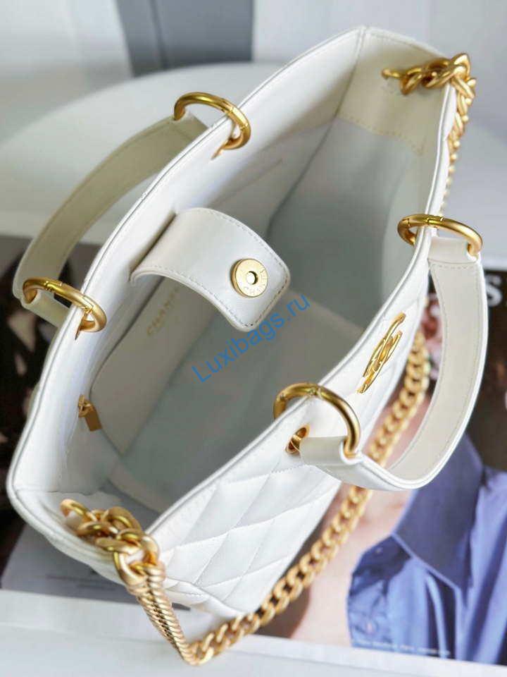 Chanel AS2120 small Shopping Bag Lambskin White | chanel as2120 small shopping bag lambskin white 005