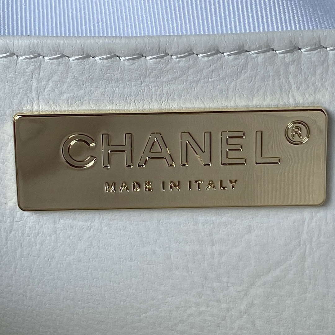 Chanel AS4579 Star Handbag metallic Lambskin gold metal Whtie | chanel as4579 star handbag metallic lambskin gold metal whtie 007