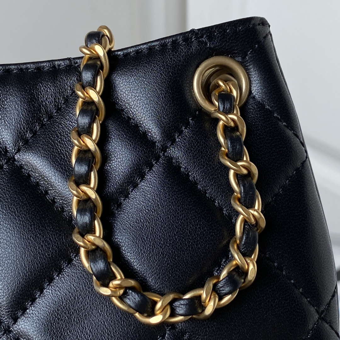 Chanel AS4609 Small Messenger bag Lambskin Black | chanel as4609 small messenger bag lambskin black 006