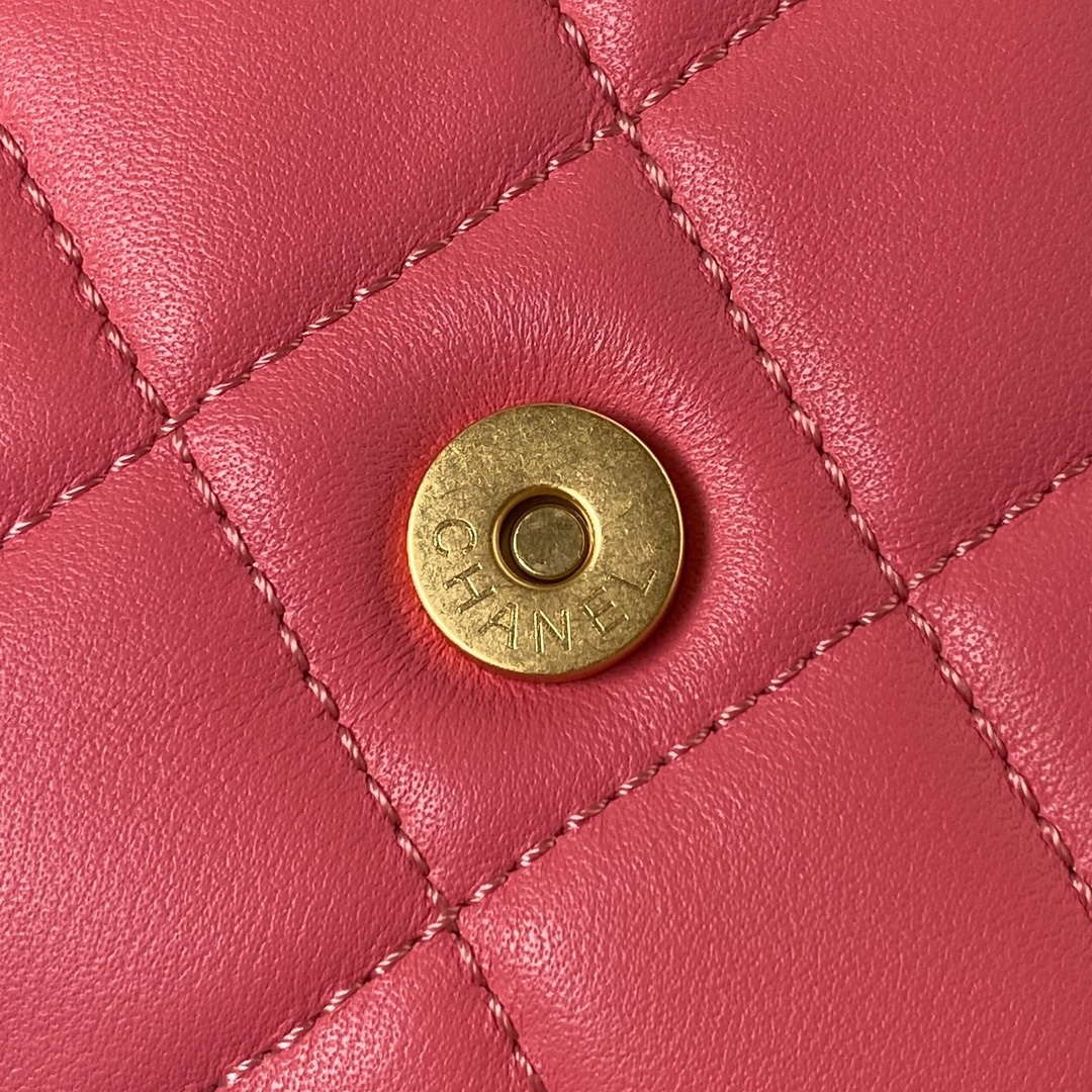 Chanel AS4609 Small Messenger bag Lambskin Red | chanel as4609 small messenger bag lambskin red 006