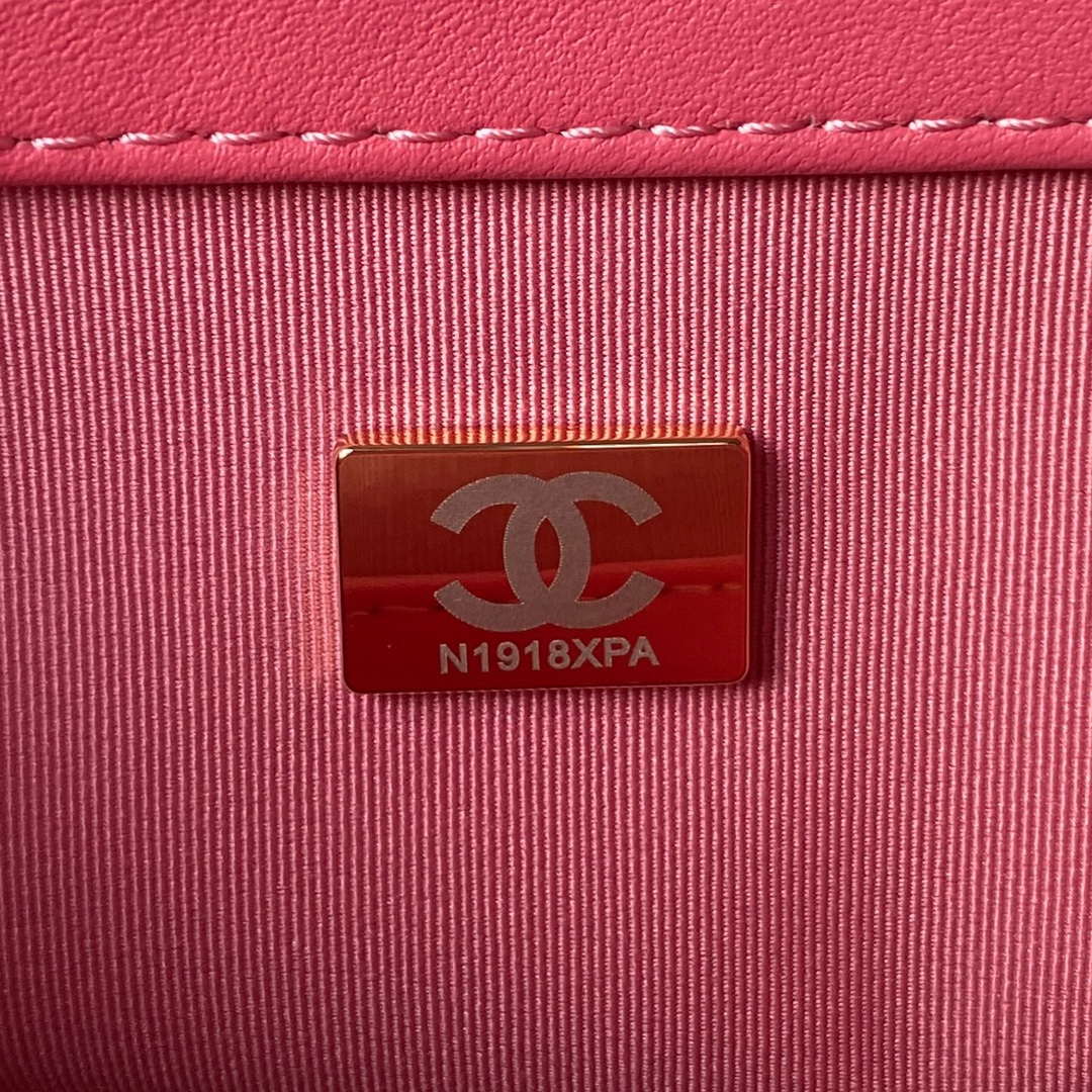 Chanel AS4609 Small Messenger bag Lambskin Red | chanel as4609 small messenger bag lambskin red 009
