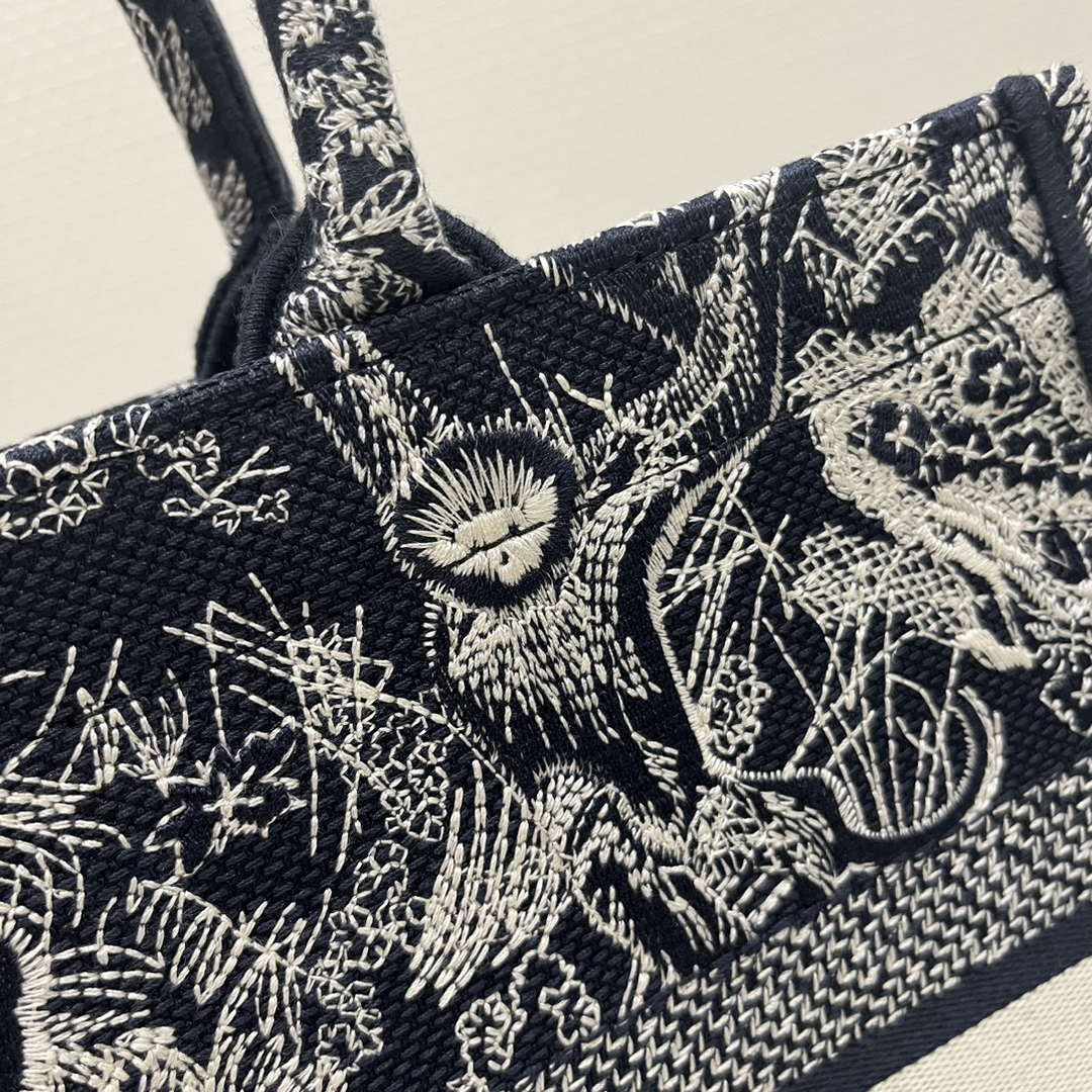 Dior Book Tote M1296 Medium Ecru and Blue Toile de Jouy Embroidery M0073 | dior book tote m1296 medium ecru and blue toile de jouy embroidery 004