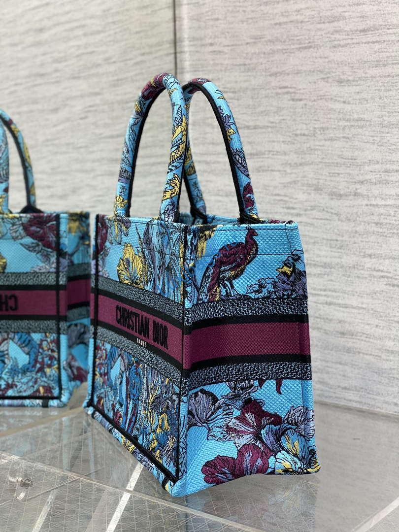 Dior M1265 Small Book Tote Toile de Jouy Sauvage Embroidery M9612 | dior m1265 small book tote toile de jouy sauvage embroidery m9612 006