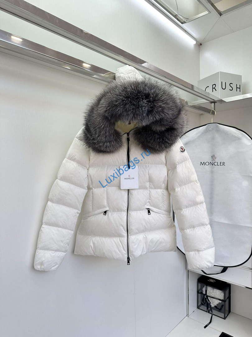 Moncler Women's Fashion Clothing Short Down Coat M68726