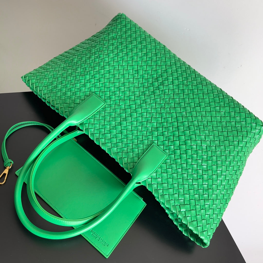 Bottega Veneta BV 608811 Large Cabat Bag Bv0019 | bottega veneta bv 608811 large cabat bag bv001101