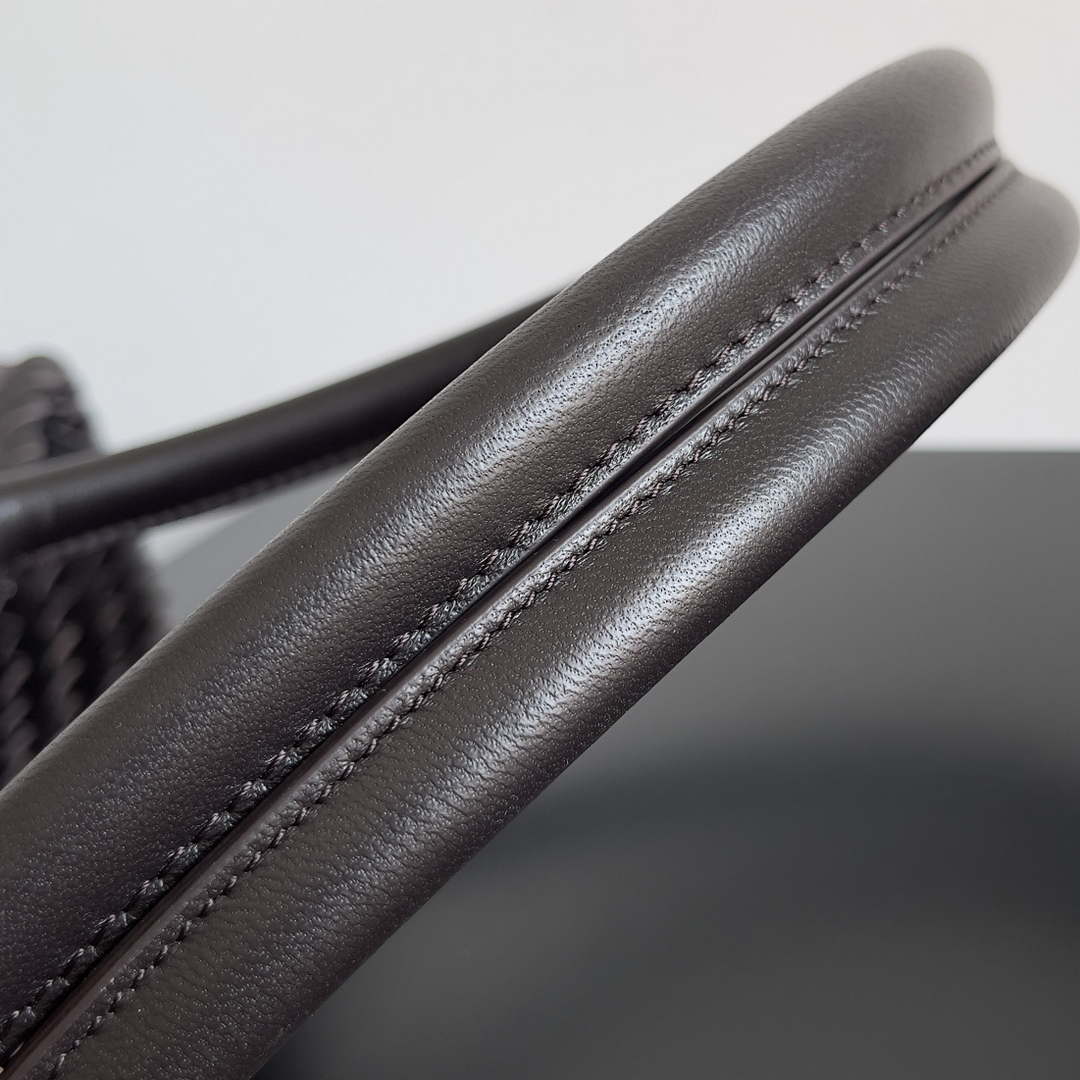 Bottega Veneta BV 608811 Large Cabat Bag Bv0020 | bottega veneta bv 608811 large cabat bag bv001113