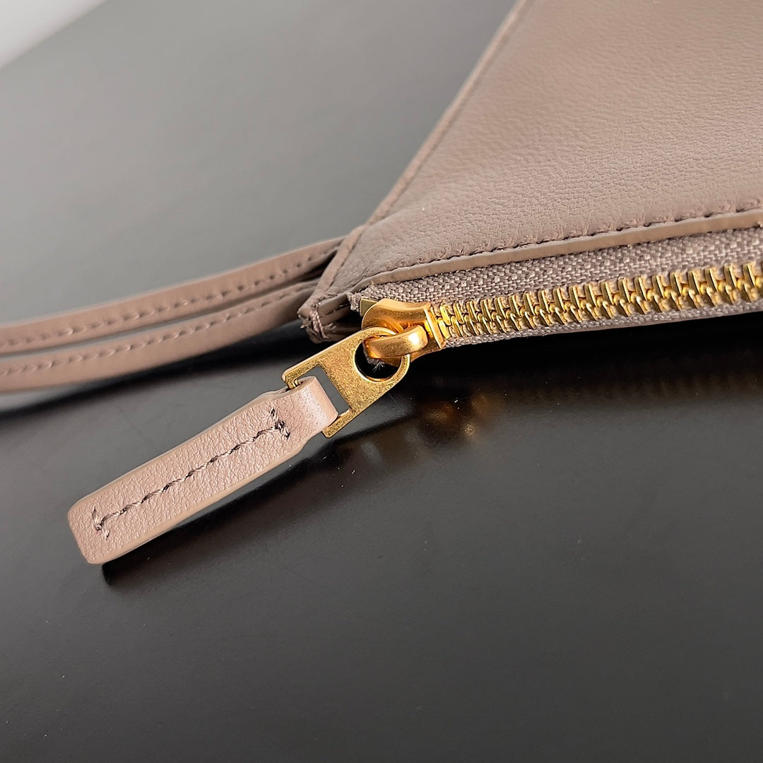 Bottega Veneta BV 608811 Large Cabat Bag Bv0021 | bottega veneta bv 608811 large cabat bag bv001131