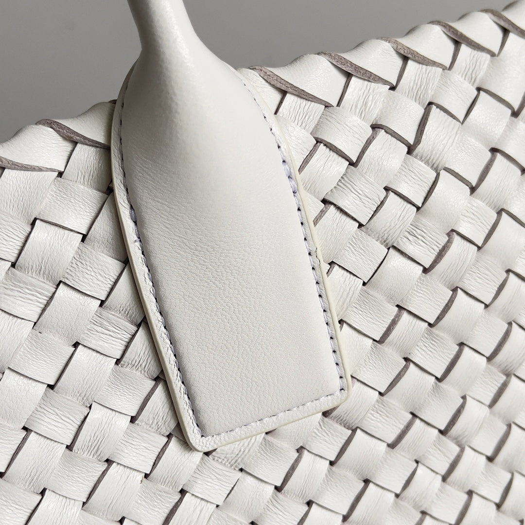 Bottega Veneta BV 608811 Large Cabat Bag Bv0010 | bottega veneta bv 608811 large cabat bag bv00114