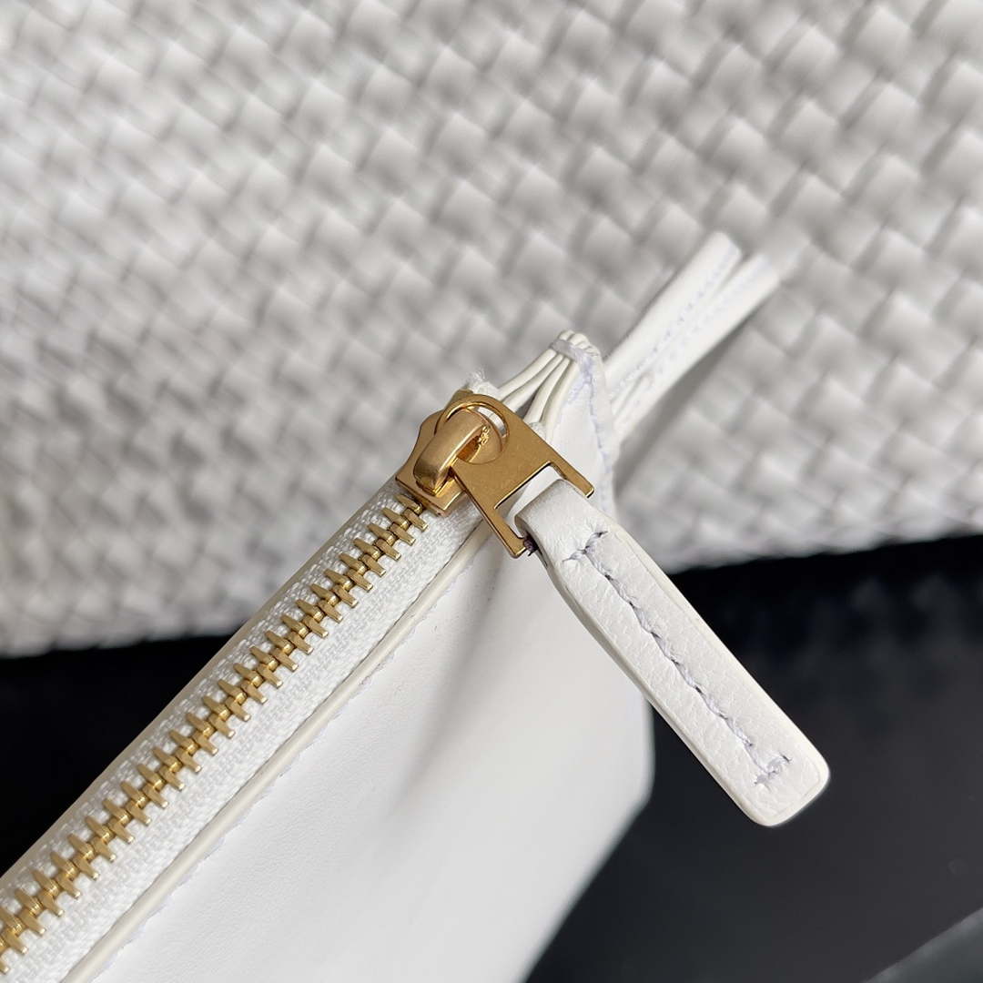 Bottega Veneta BV 608811 Large Cabat Bag Bv0010 | bottega veneta bv 608811 large cabat bag bv00117