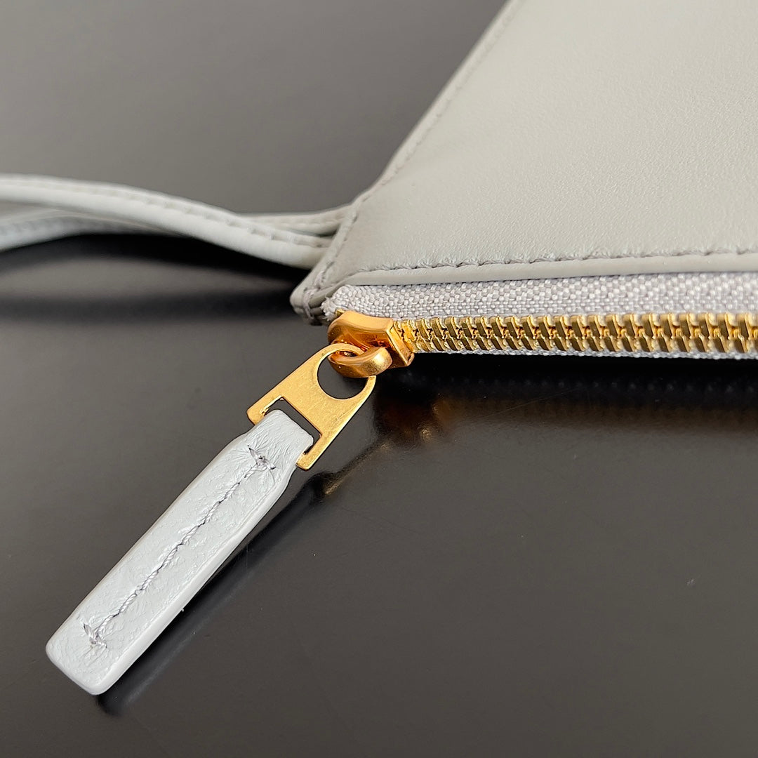 Bottega Veneta BV 608811 Large Cabat Bag Bv0011 | bottega veneta bv 608811 large cabat bag bv00124